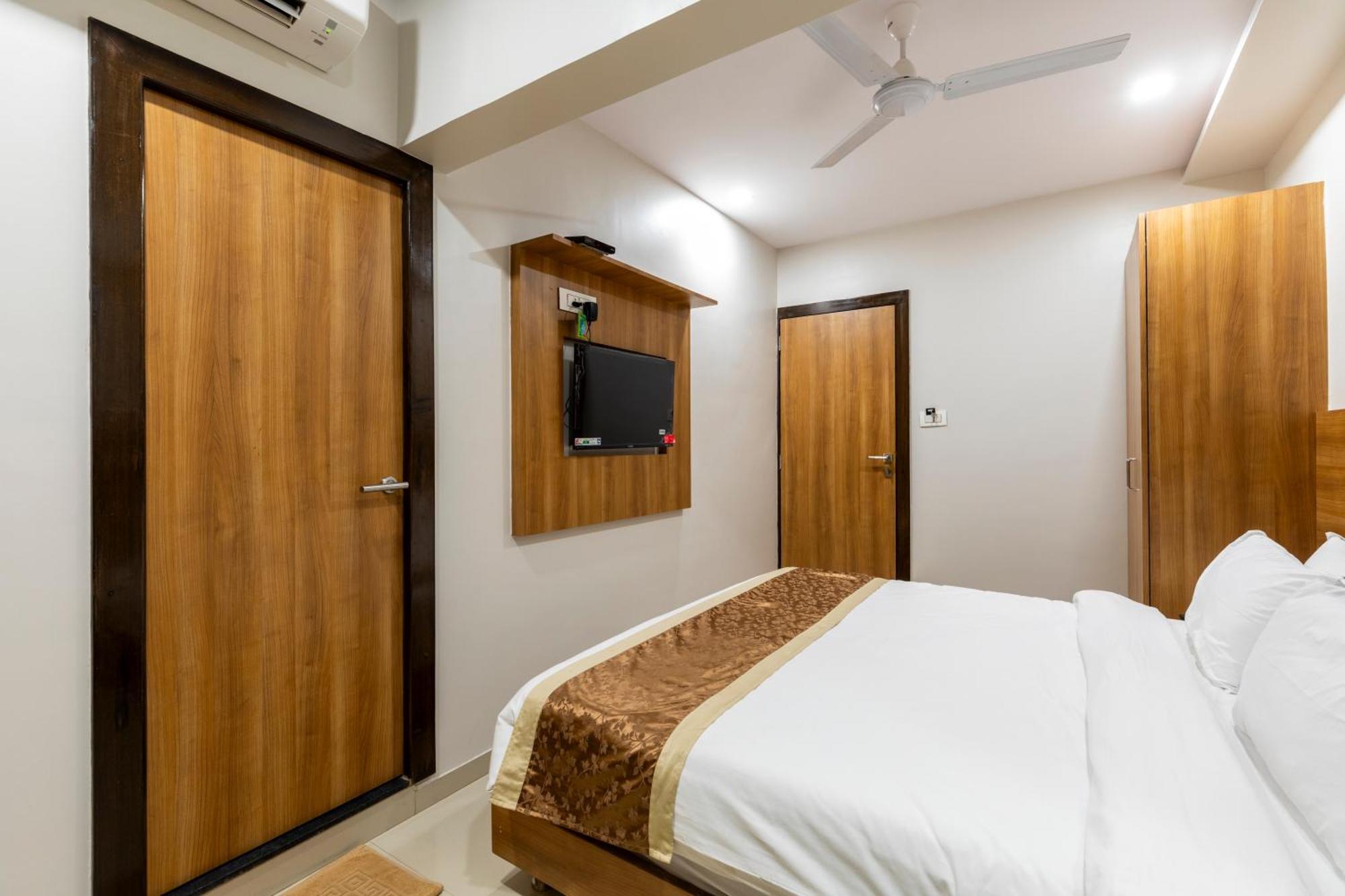 Hotel BKC Stays Mumbai Exterior foto